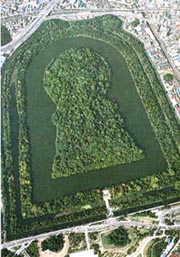 Key-hole shaped kofun