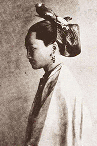 Manchu women's clothing and hair