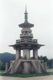Sokkat'ap and Tabot'ap Pagoda